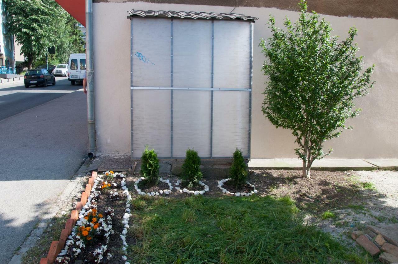 Bistrik Rose Apartment SJJ Exterior foto